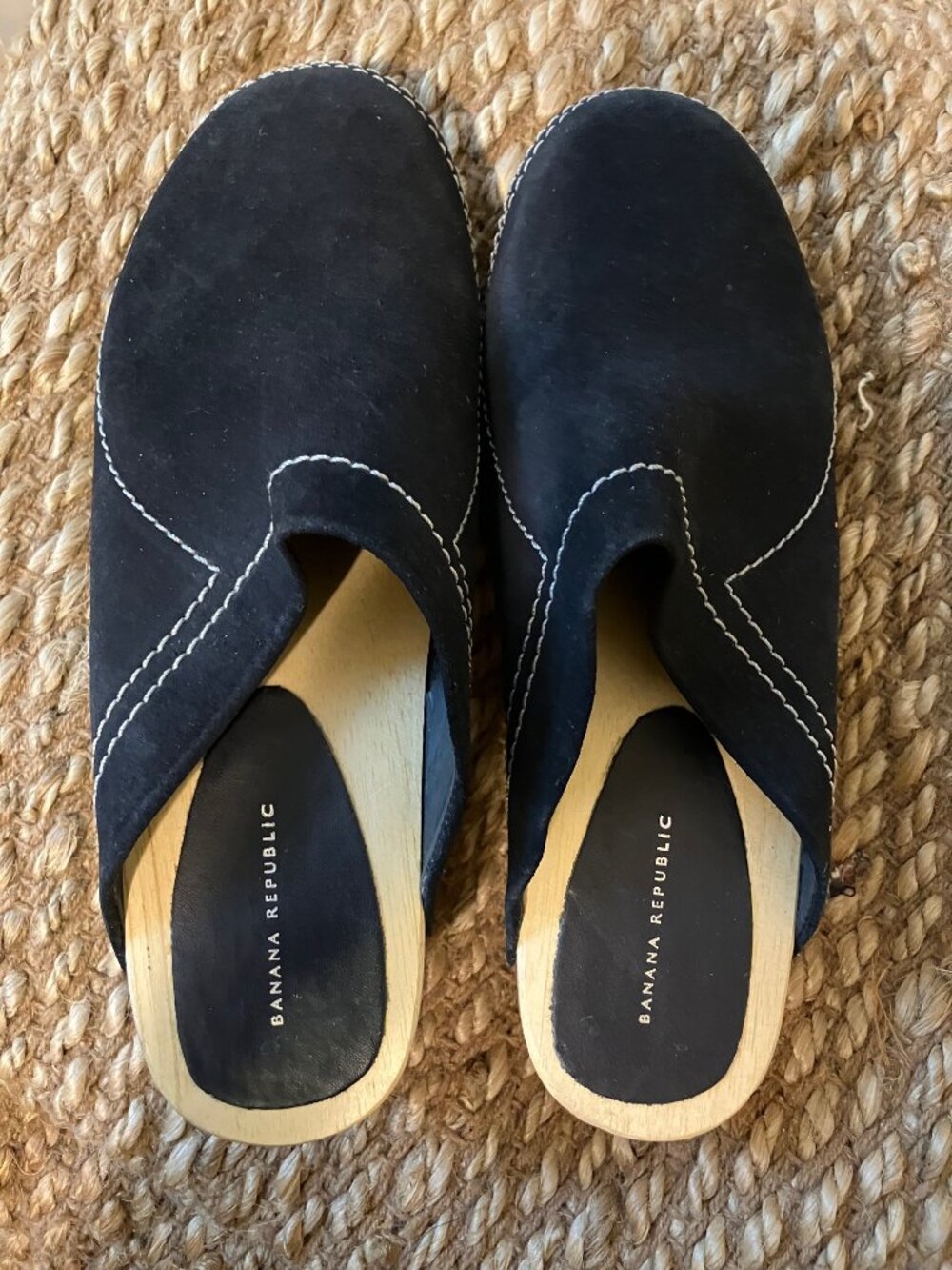 Banana Republic Dark Navy Blue Suede Mules (7.5)